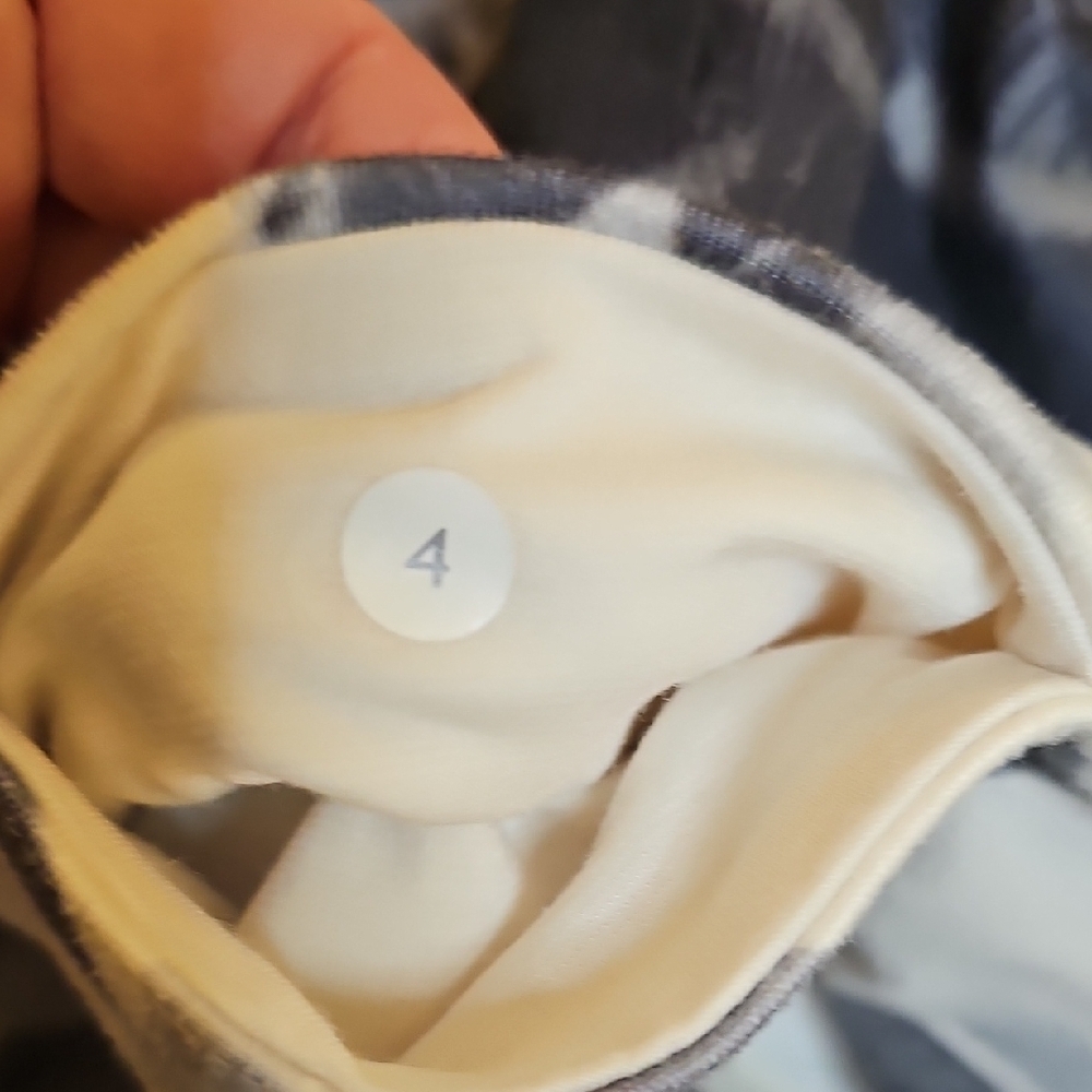 Lululemon Wunder Under Crop leggings - Picture 8 of 9